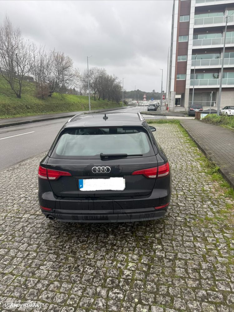Audi A4 Avant 2.0 TDI - 9