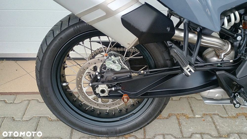 KTM Adventure 890 - 29