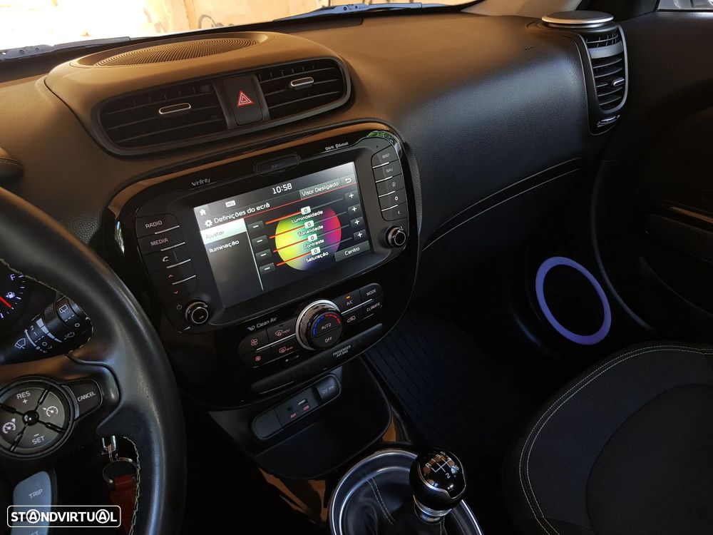 Kia Soul 1.6 CRDi TX - 50