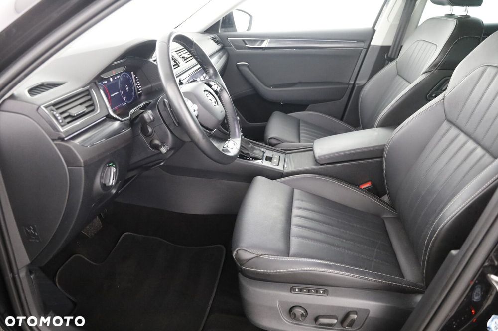 Skoda Superb 2.0 TDI SCR 4x4 Style DSG - 9