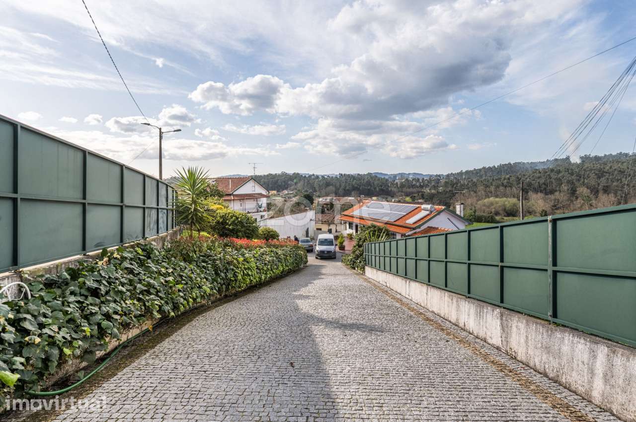 Propriedade Rural em Meinedo - Duas Moradias Lousada - Grande imagem: 5/60