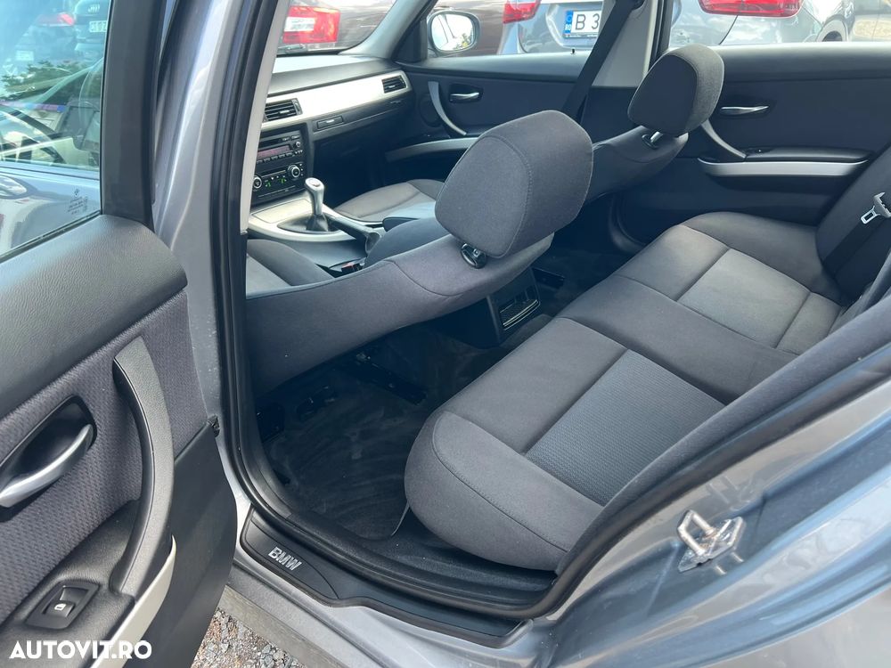 BMW Seria 3 318i Edition Lifestyle - 25