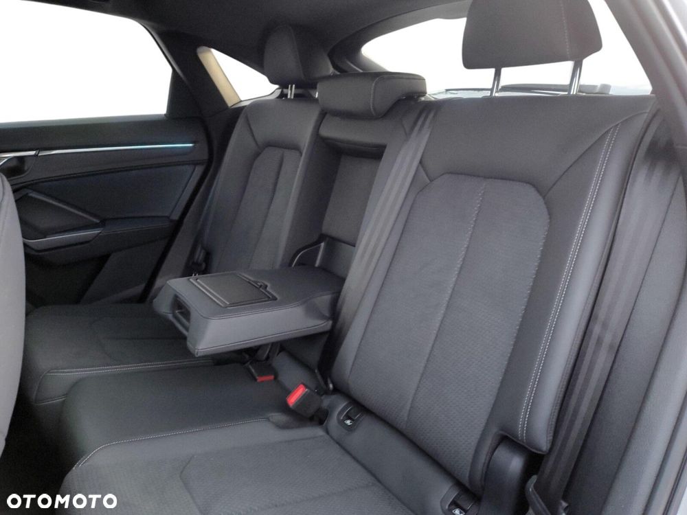 Audi Q3 Sportback - 27
