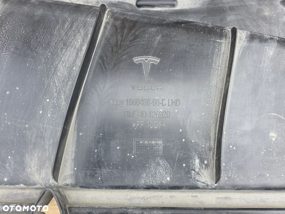 KANAŁ WLOT POWIETRZA INTERCOOLERA TESLA S 106046600C - 3