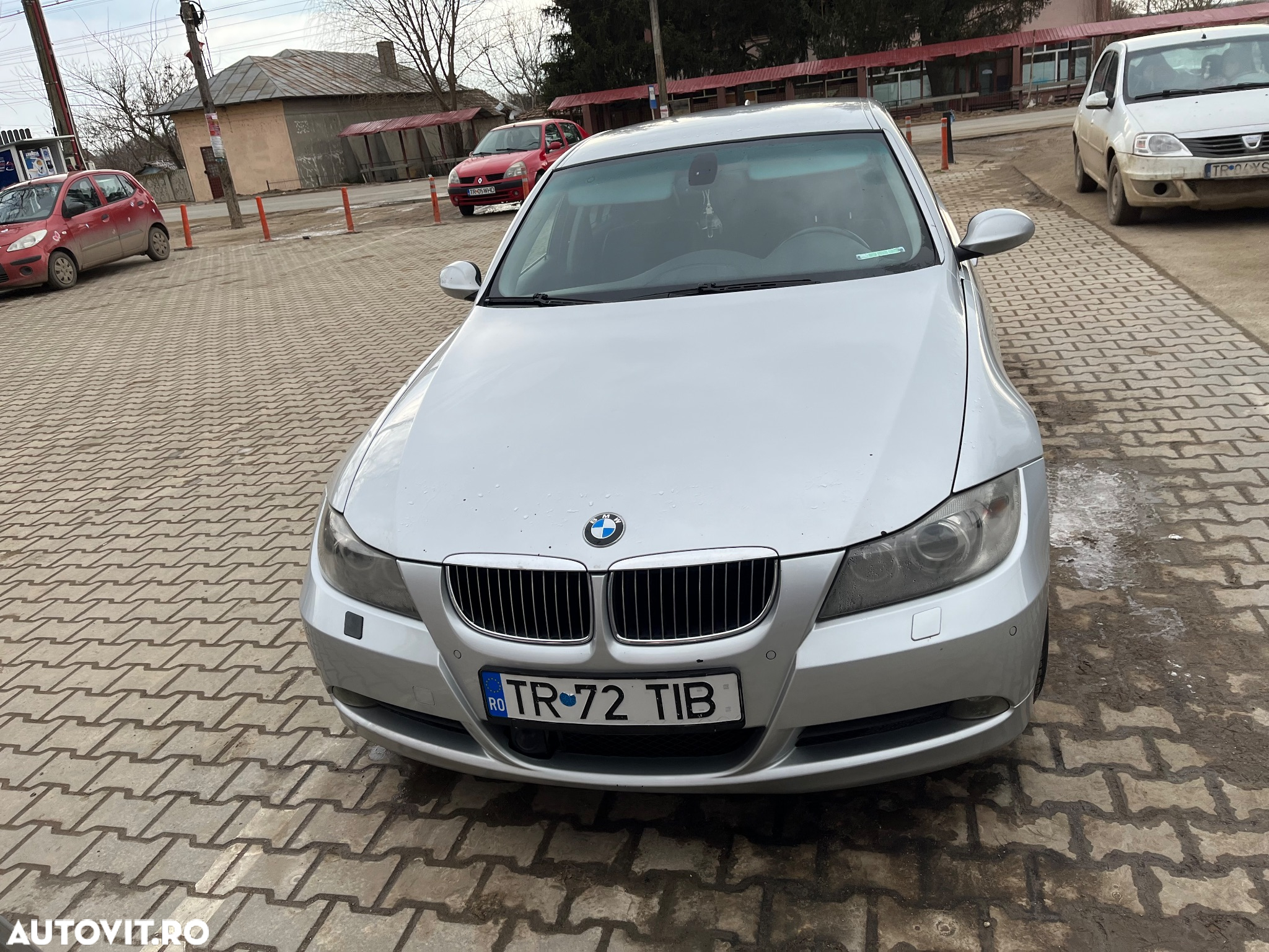 BMW Seria 3 325xi Touring - 3