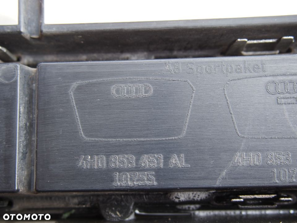Image Audi A8 FL 14-18r Mřížka chladiče a 8 zdvih - 4H0853651AL