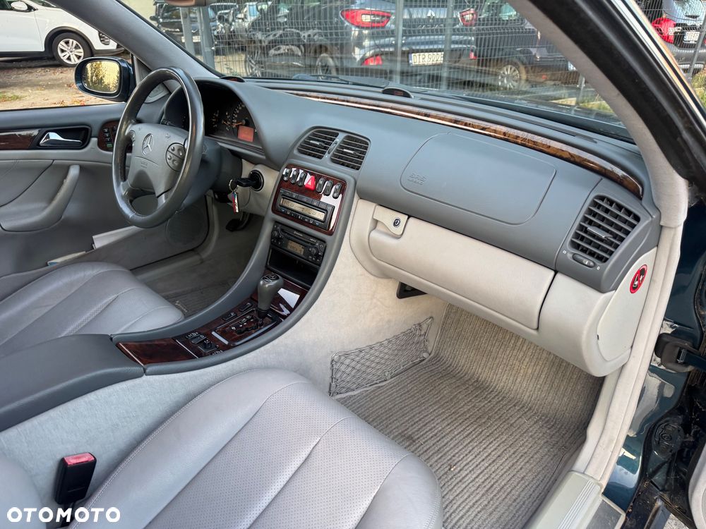 Mercedes-Benz CLK - 24