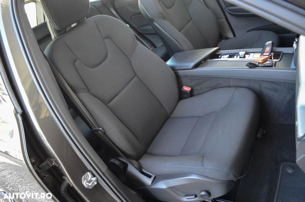 Volvo XC 60 T6 AWD Recharge Geartronic Inscription - 35