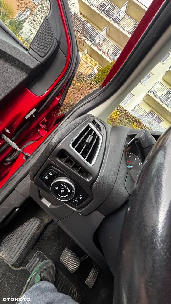 Ford Focus 1.0 EcoBoost SYNC Edition ASS PowerShift - 9