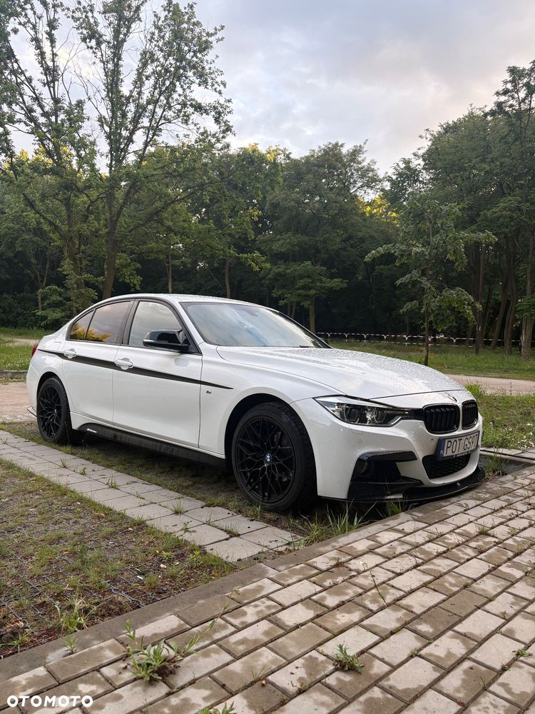 BMW Seria 3 318i M Sport - 4