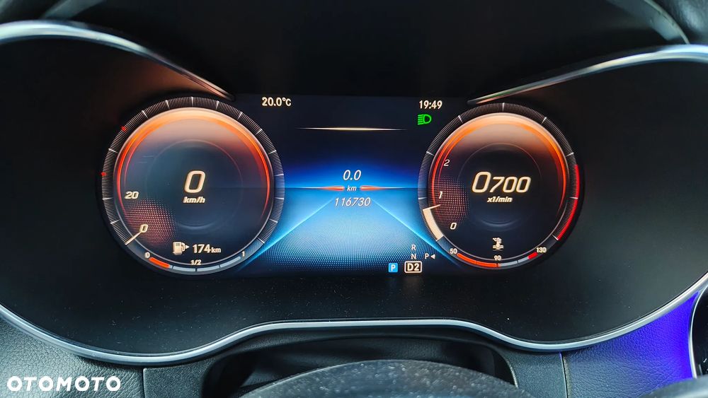 Mercedes-Benz GLC 300 4Matic 9G-TRONIC AMG Line - 24