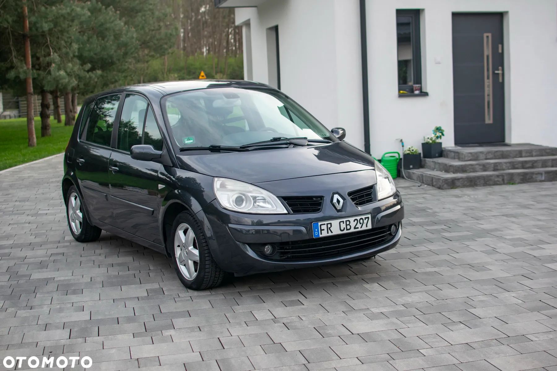 Renault Scenic - 1