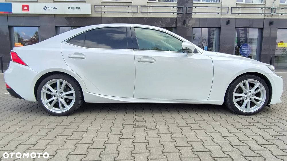 Lexus Is