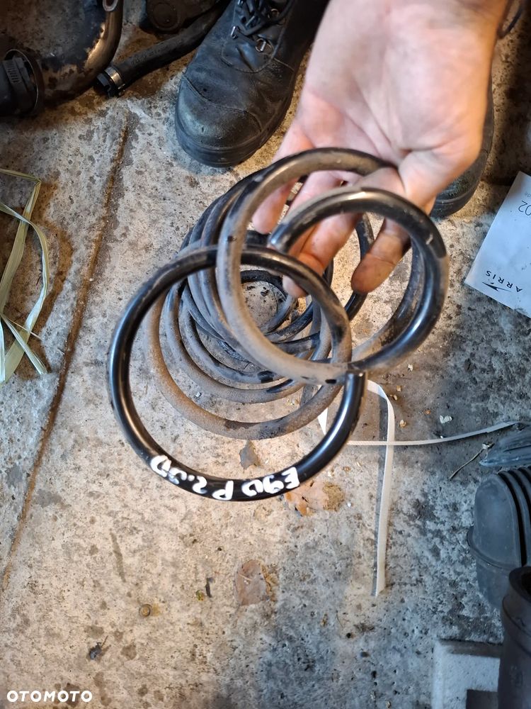 SPREZYNY PRZOD PRZEDNIE 2SZT DIESEL BMW E90 E91 E92 E93 E87 E81 SLASK WYSYLKA - 2