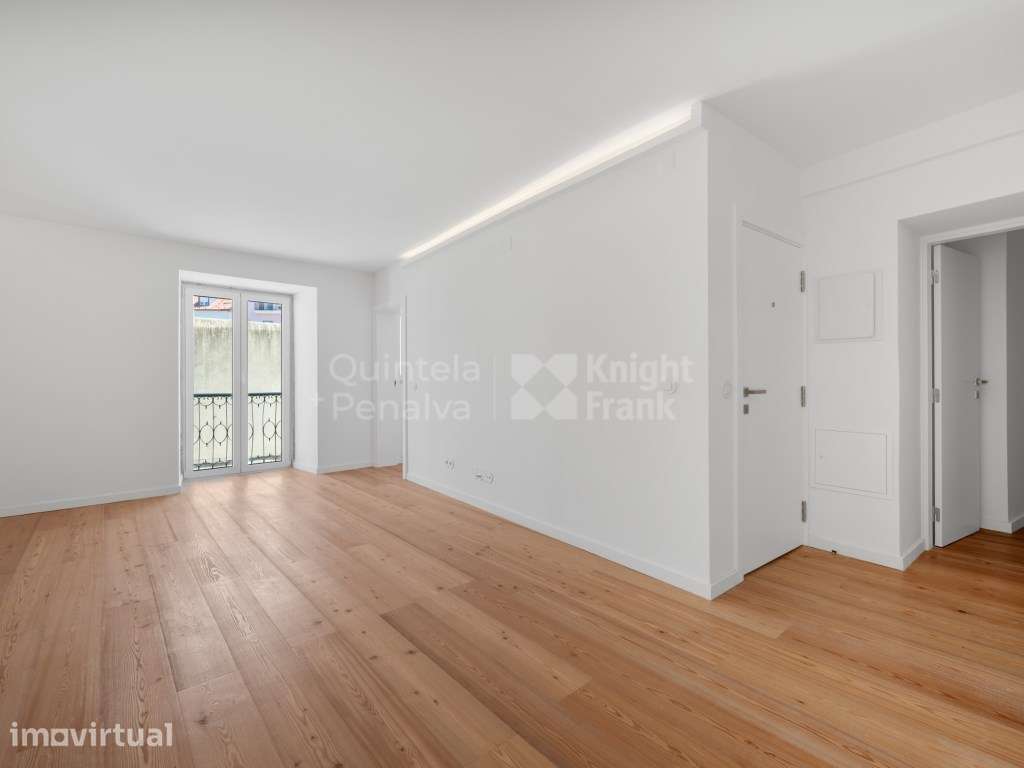 Apartamento T2 totalmente recuperado para venda em Lisboa - Grande imagem: 4/22