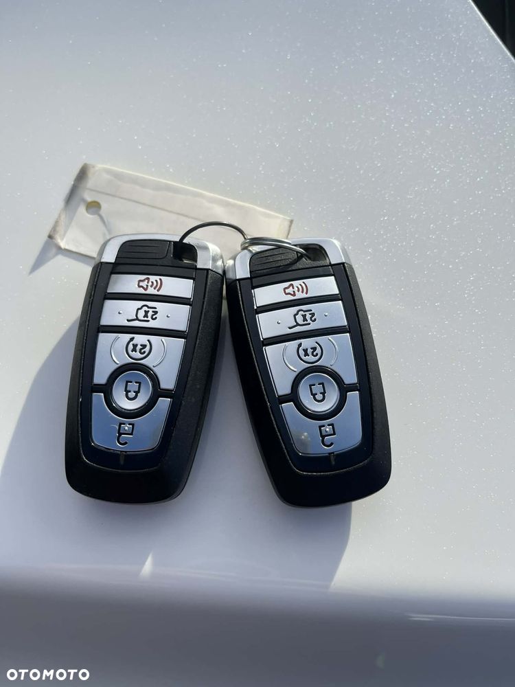 Ford Kuga 1.5 EcoBoost ST-LINE X - 17