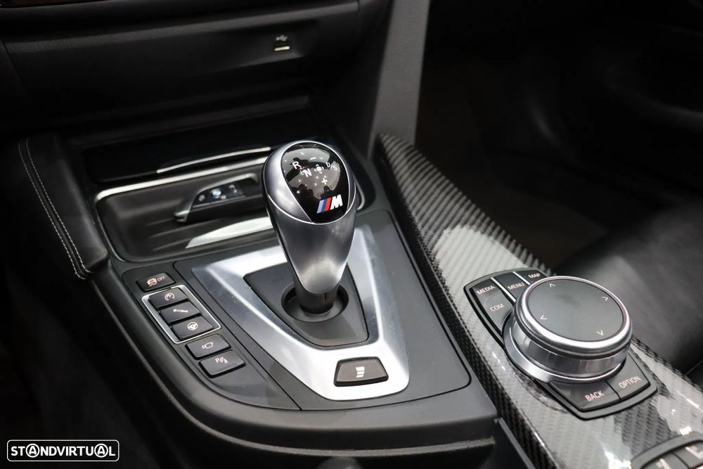 BMW M4 Cabrio DKG Competition - 25