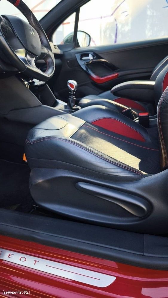 Peugeot 208 1.6 THP GTi - 11