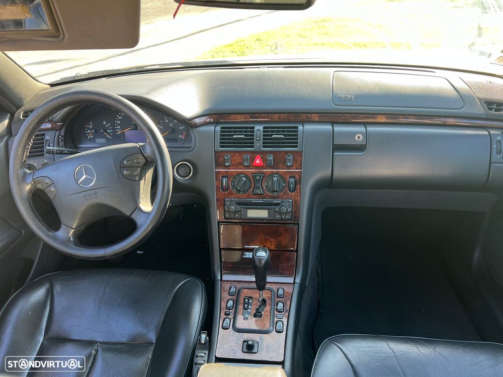 Mercedes-Benz E 220 - 6