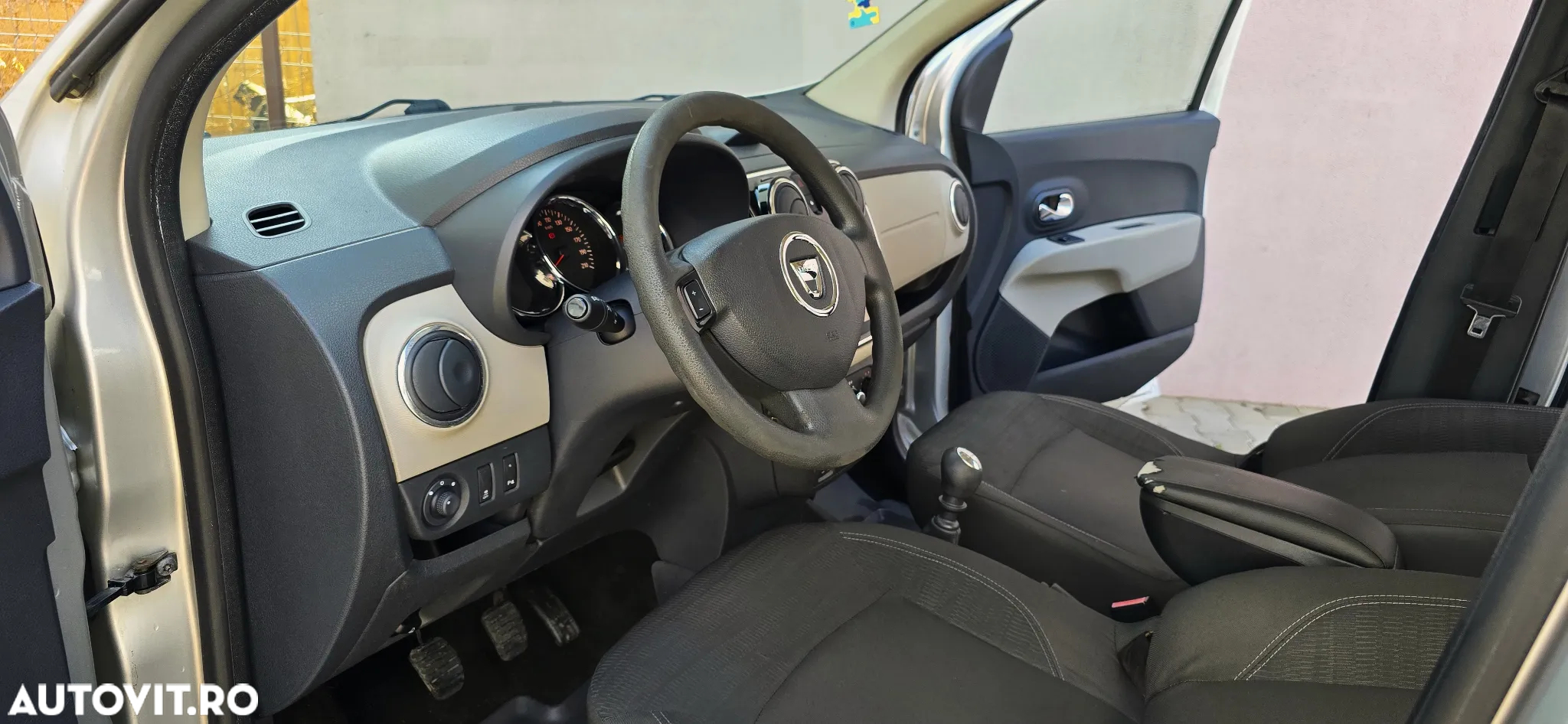 Dacia Lodgy dCi 110 Celebration - 20