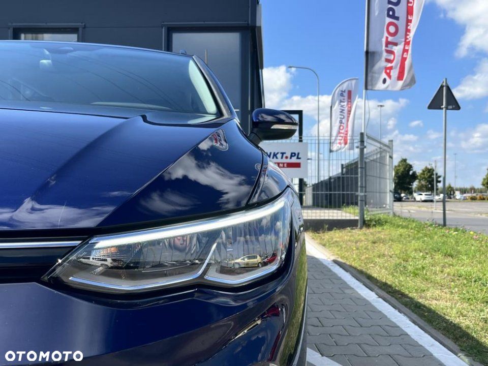 Volkswagen Golf - 8