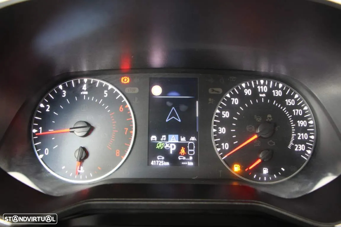 Renault Clio 1.0 TCe Limited CVT - 8