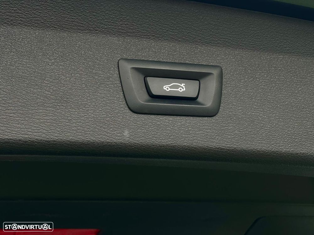 BMW X1 18 d sDrive Advantage Auto - 9