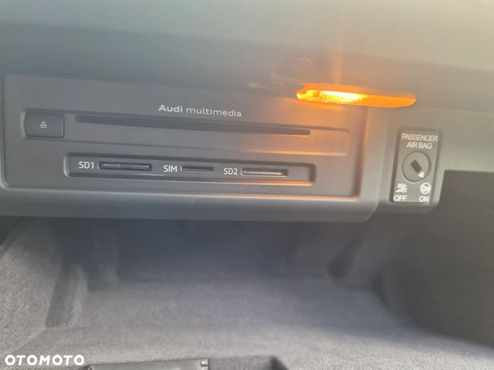 Audi A4 Avant 2.0 TDI S tronic - 23