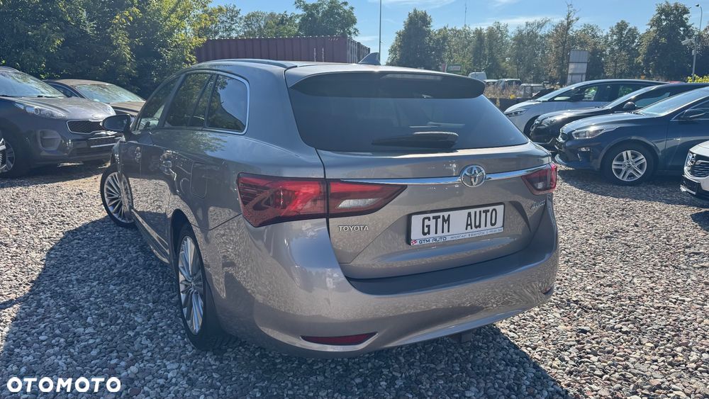 Toyota Avensis Touring Sports 1.8 Multidrive S Executive - 10