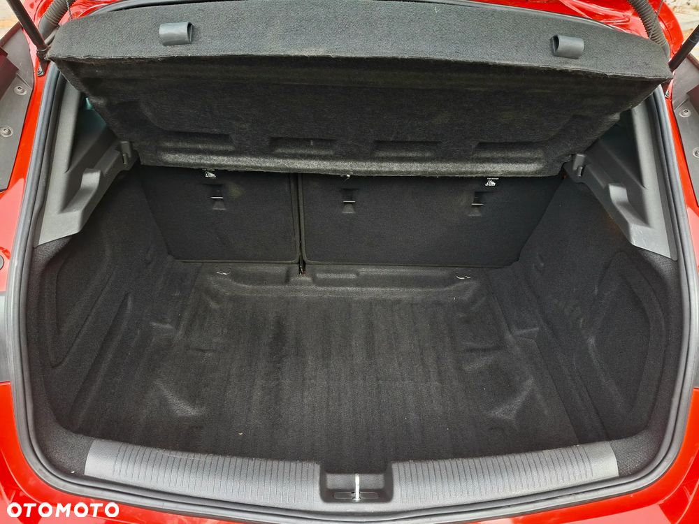 Opel Astra 1.6 Turbo Start/Stop Dynamic - 11