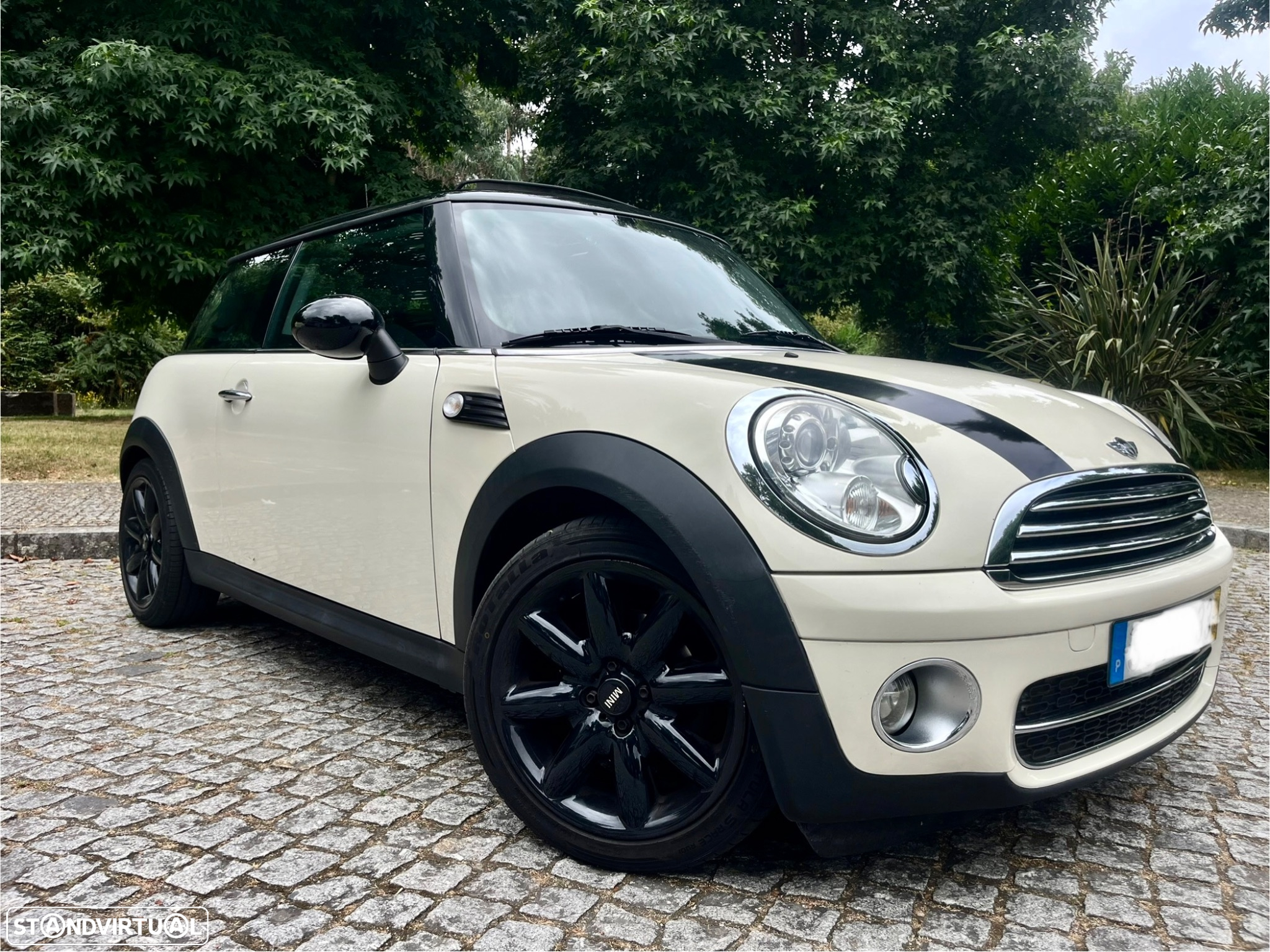 MINI 3 Portas Cooper D - 10