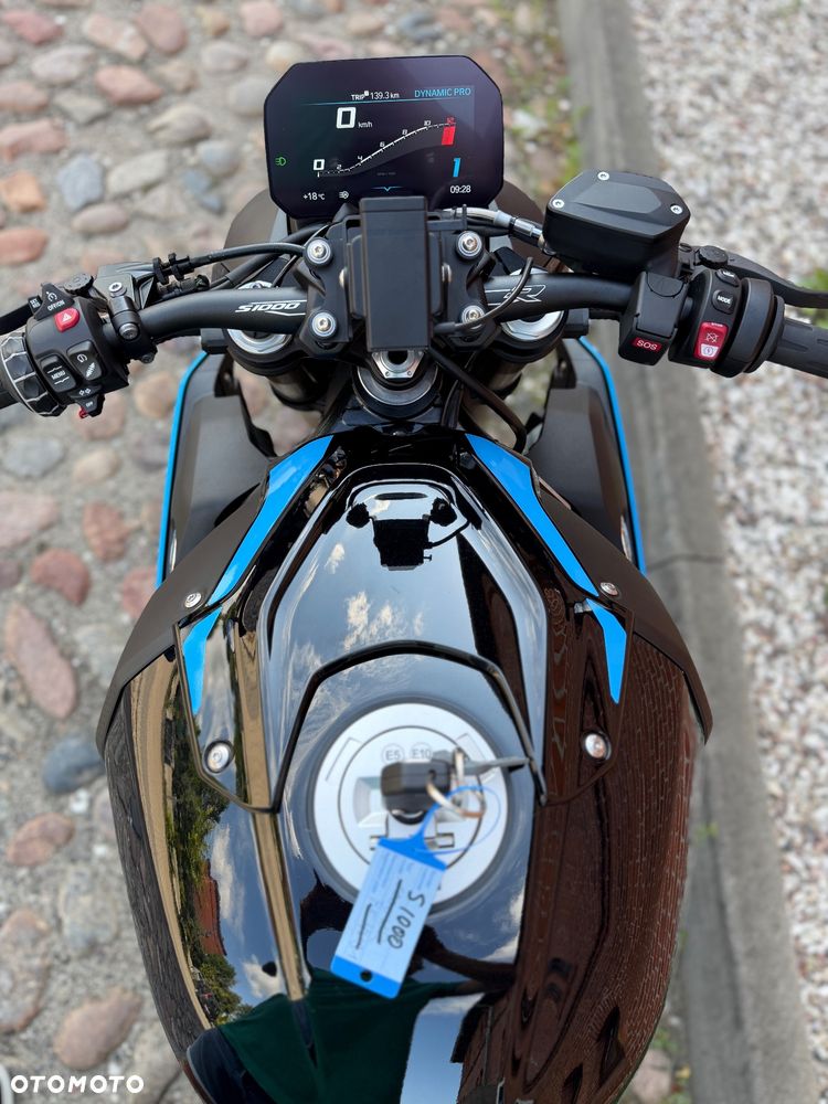 BMW S - 14