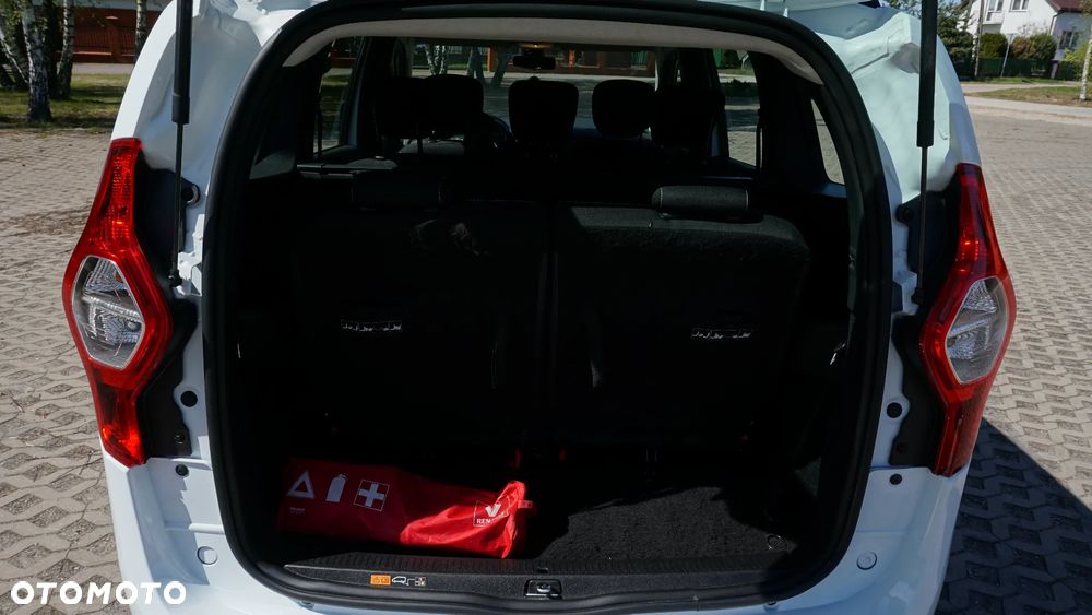 Dacia Lodgy 1.5 Blue dCi Laureate S&S EU6d - 11