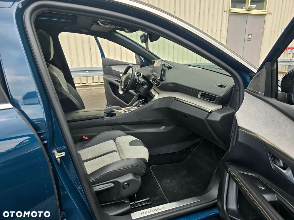 Peugeot 3008 1.6 PureTech HYbrid GT Line S&S EAT8 - 13