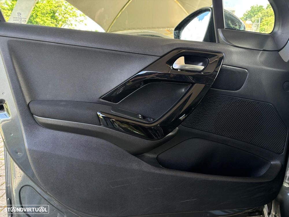 Peugeot 208 1.6 BlueHDi Style - 18