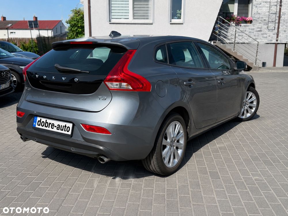Volvo V40 T3 Momentum - 3