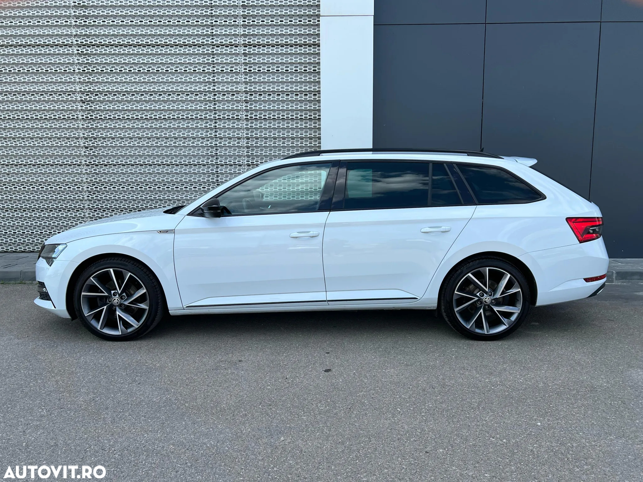 Skoda Superb Combi 1.4 TSI iV DSG Sportline - 6