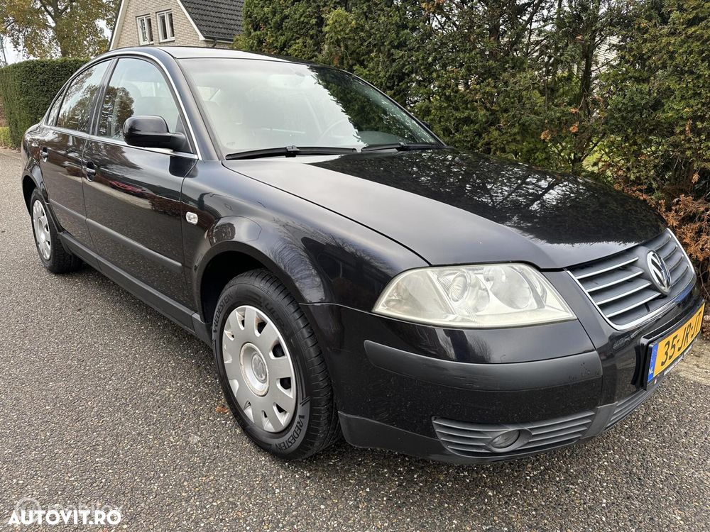 Volkswagen Passat 1.6 Comfortline Family - 2