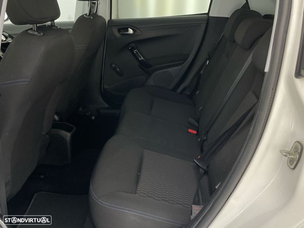 Peugeot 208 1.6 BlueHDi Allure - 12