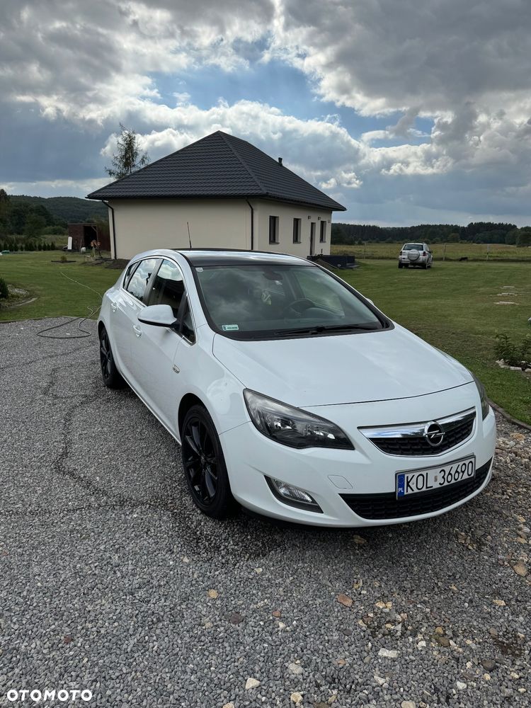Opel Astra 1.4 T Essentia - 2