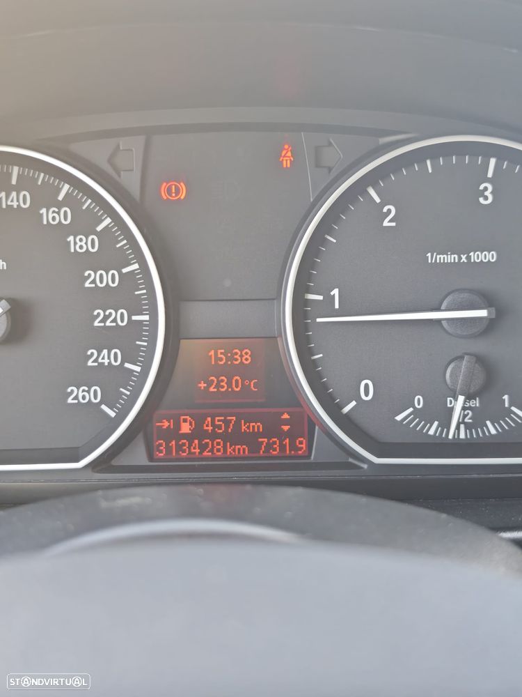 BMW 120 d DPF Edition Sport - 4