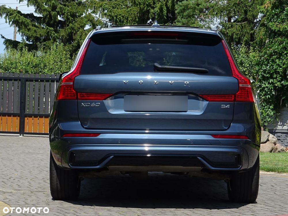 Volvo XC 60 B4 D Plus Dark - 8