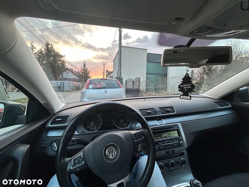 Volkswagen Passat 1.4 TSI BMT Comfortline - 15