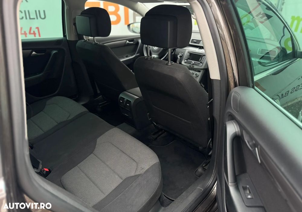 Volkswagen Passat Variant 1.6 TDI BlueMotion Technology DSG Comfortline - 31