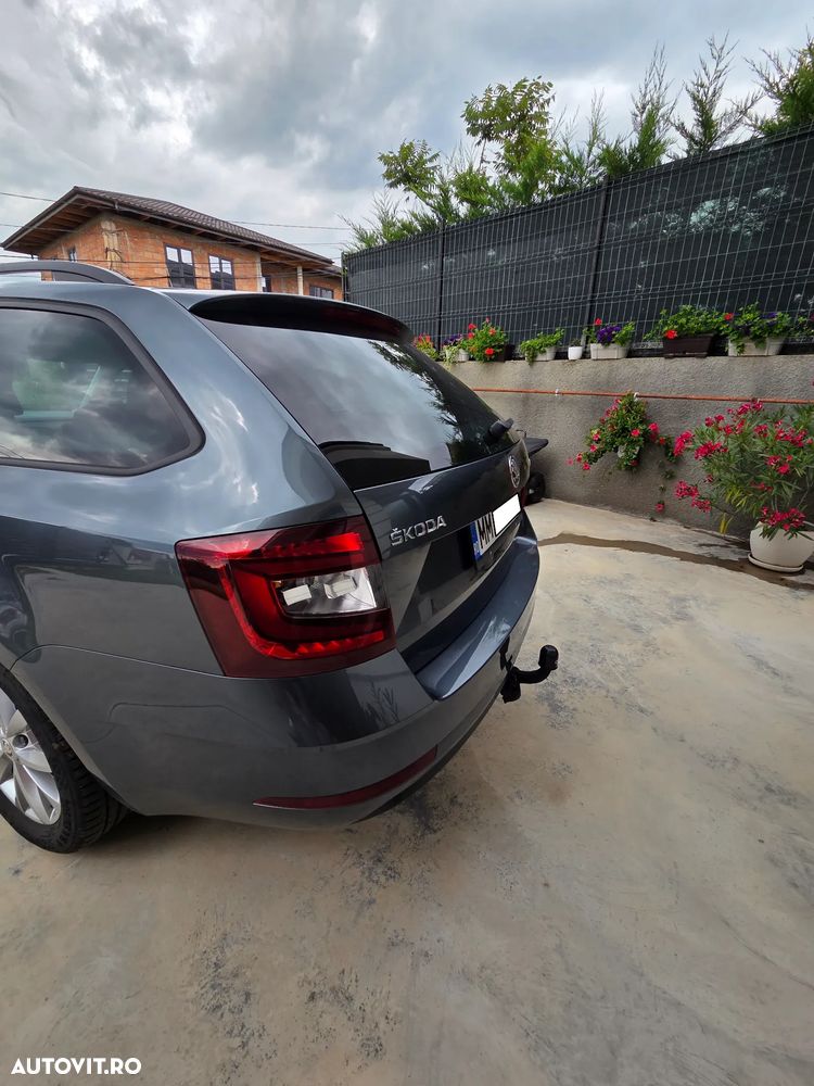 Skoda Octavia 2.0 TDI DSG Style - 19