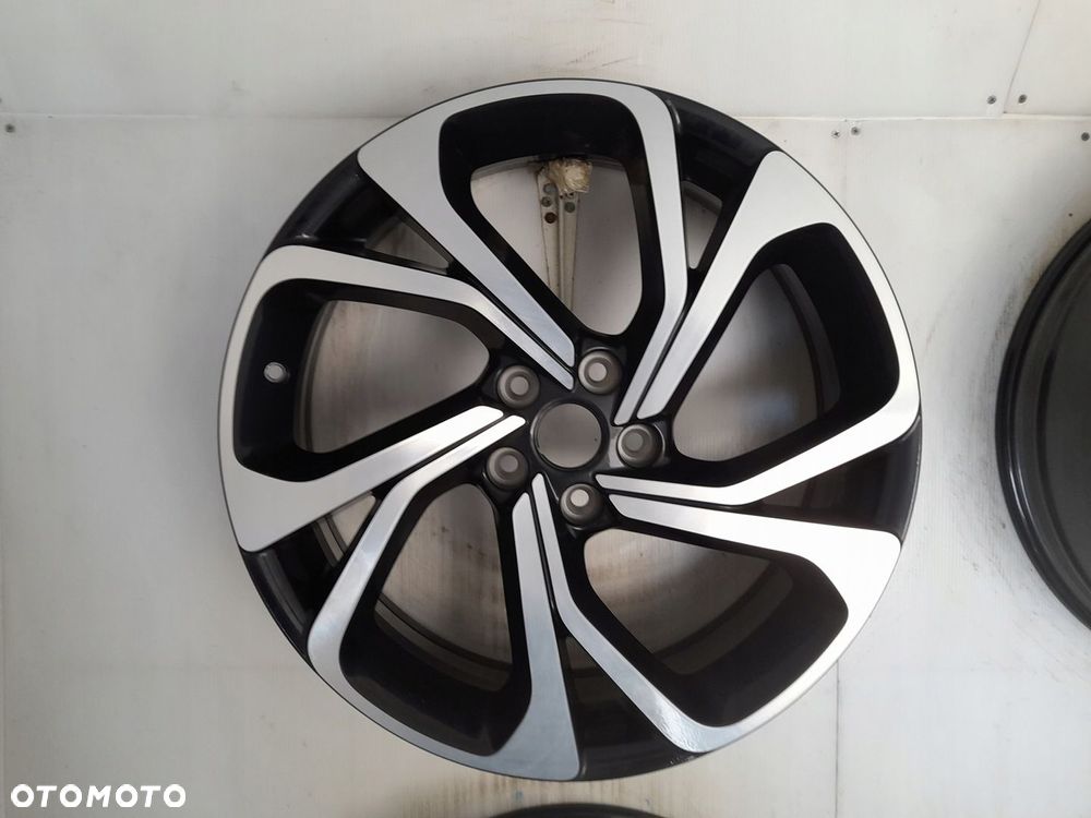 Felgi aluminiowe Renault OE 403008263R 6.5" x 20" 5x114,3 ET33 - 2