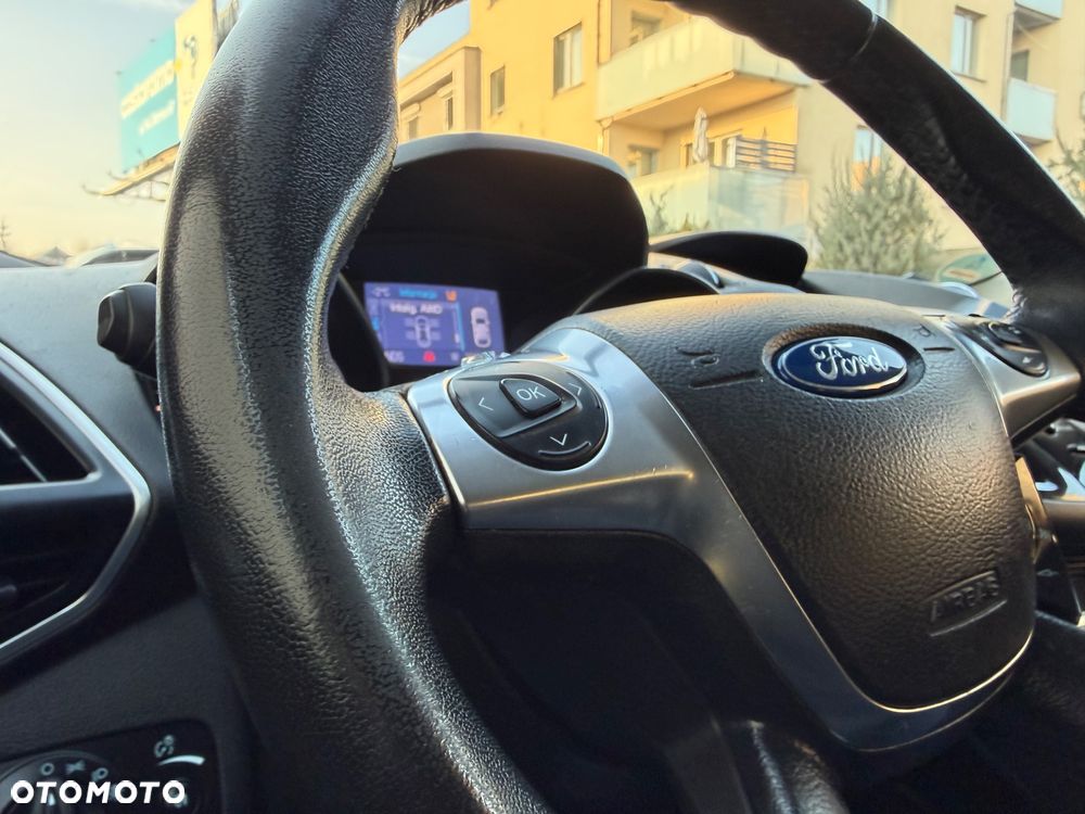 Ford Kuga 2.0 TDCi 4x4 Titanium - 22