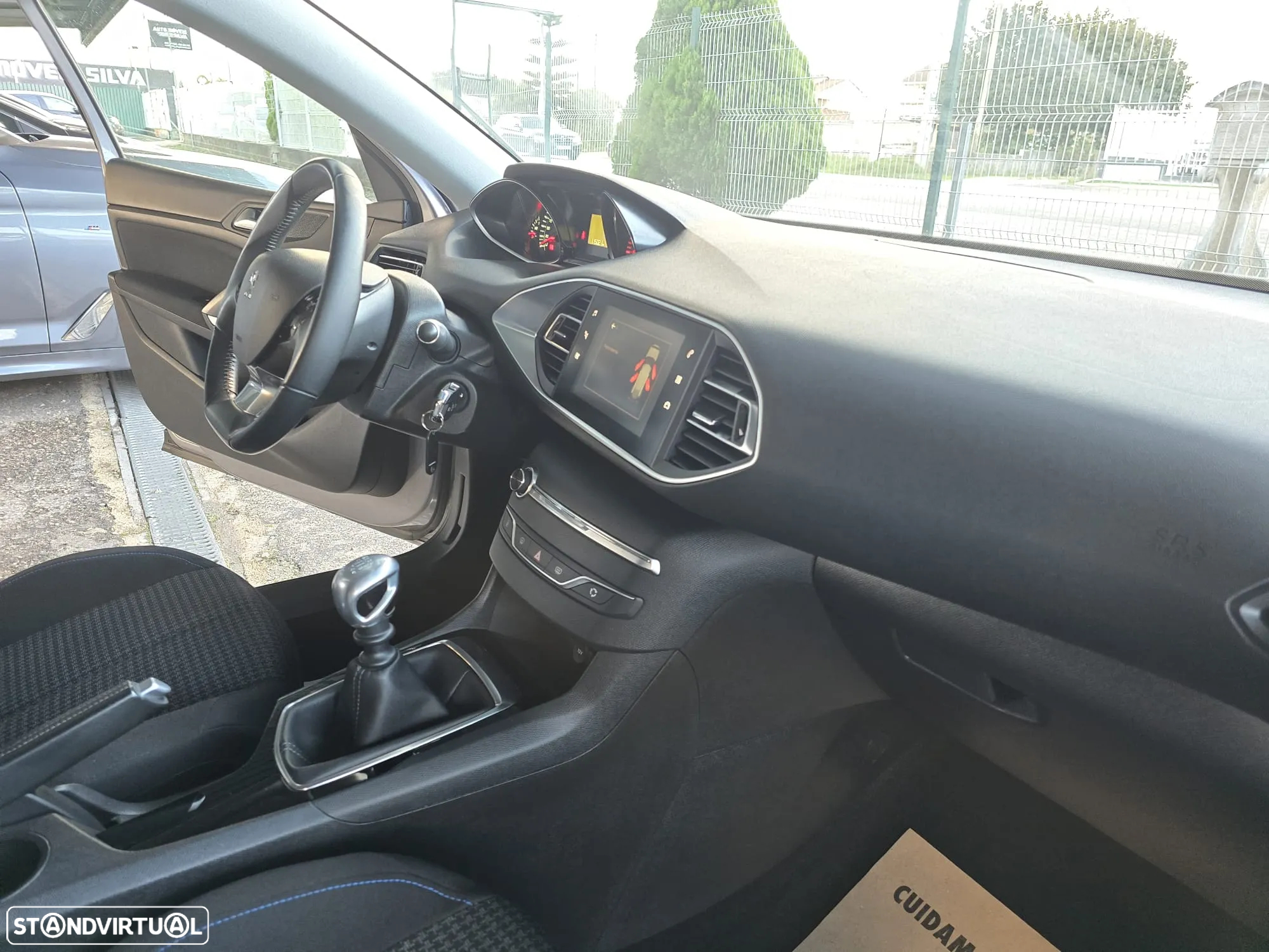Peugeot 308 SW 1.5 BlueHDi Style - 26