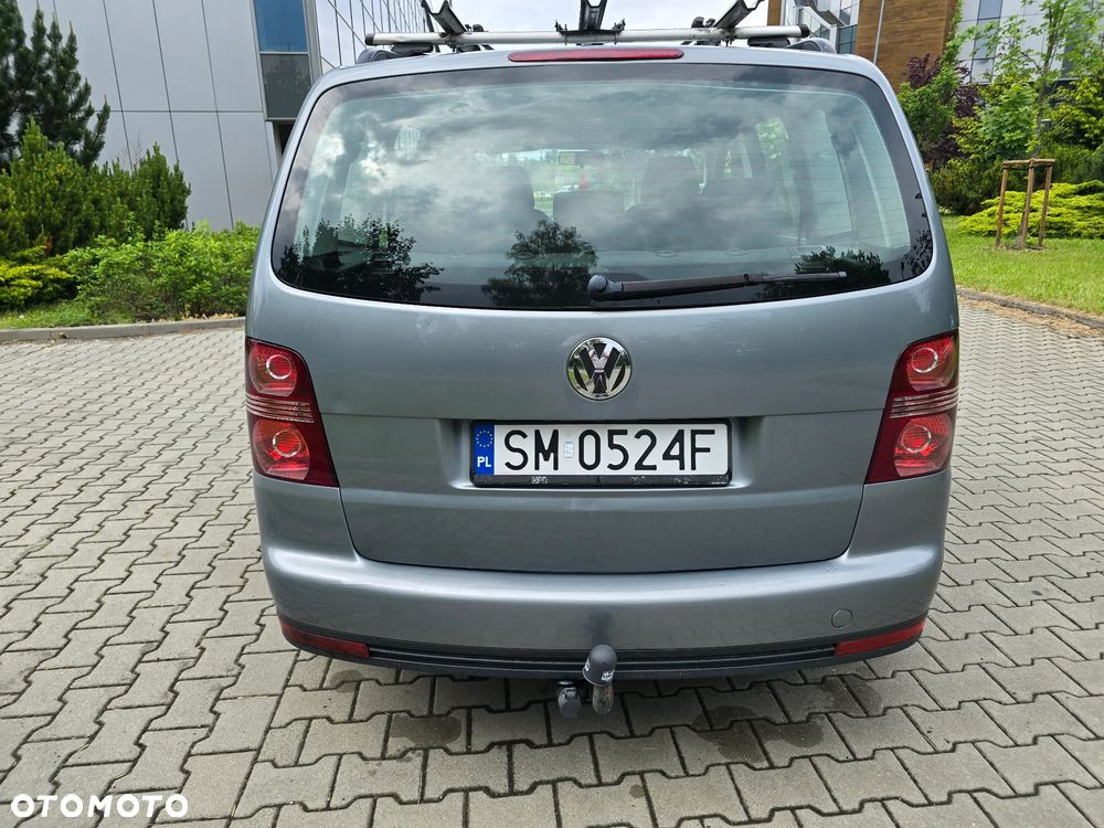Volkswagen Touran 1.6 Basis - 9