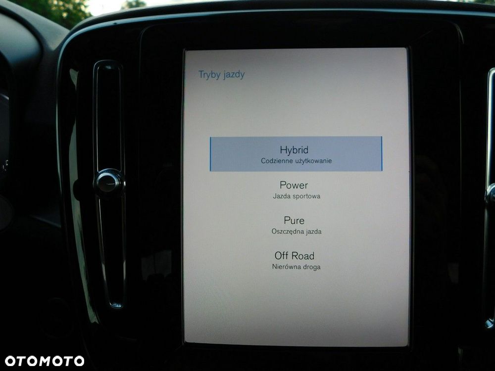 Volvo XC 40 T5 Plug-In Hybrid Momentum Pro - 23